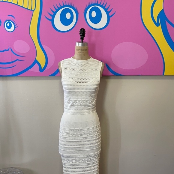 BeBe BodyCon Wedding Dress Mermaid Hem - Picture 1 of 13